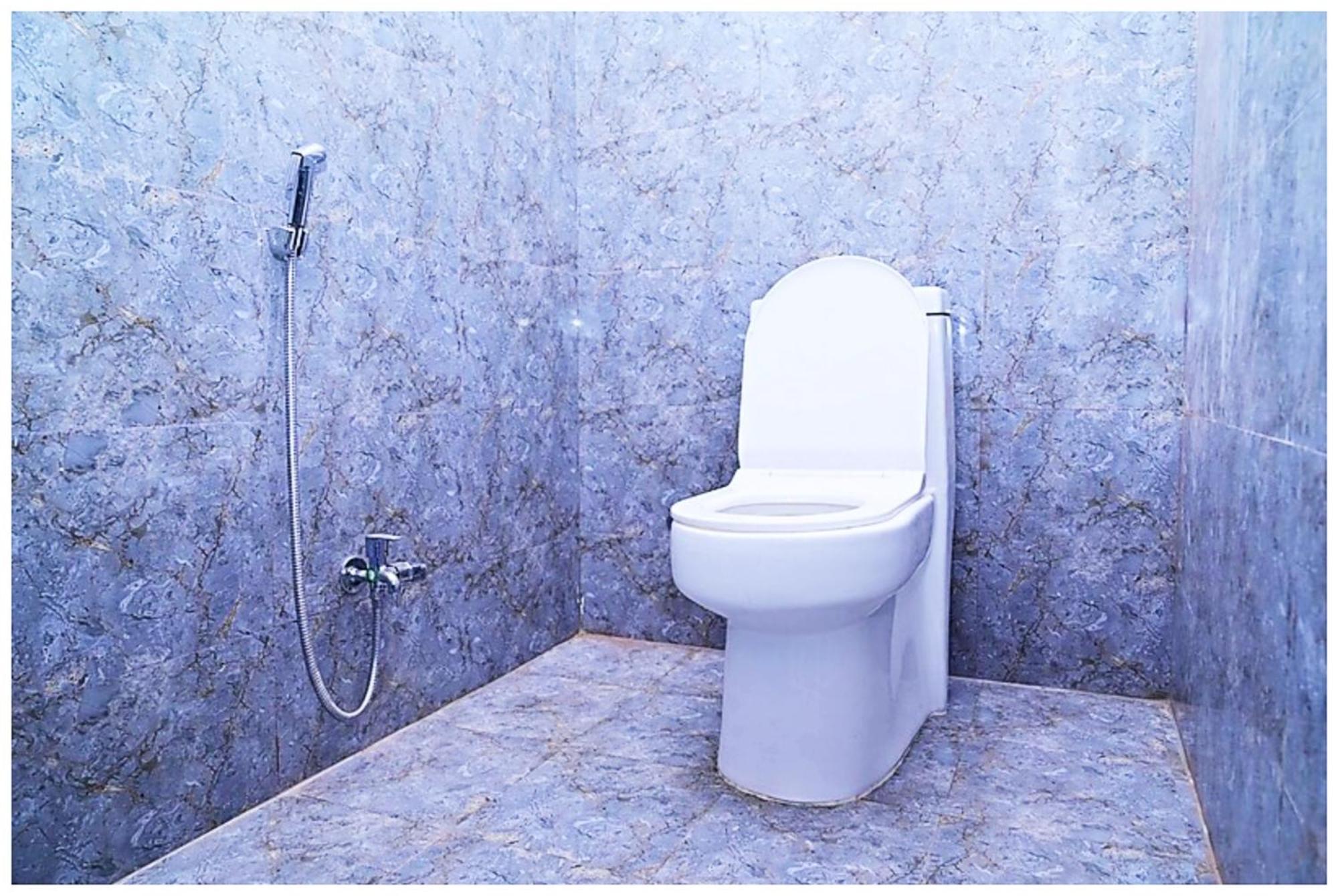 Nath # Palace Near Kashi Vishwanath Temple - Free Public Parking And Wifi Facilities - Air Conditioning Hotel