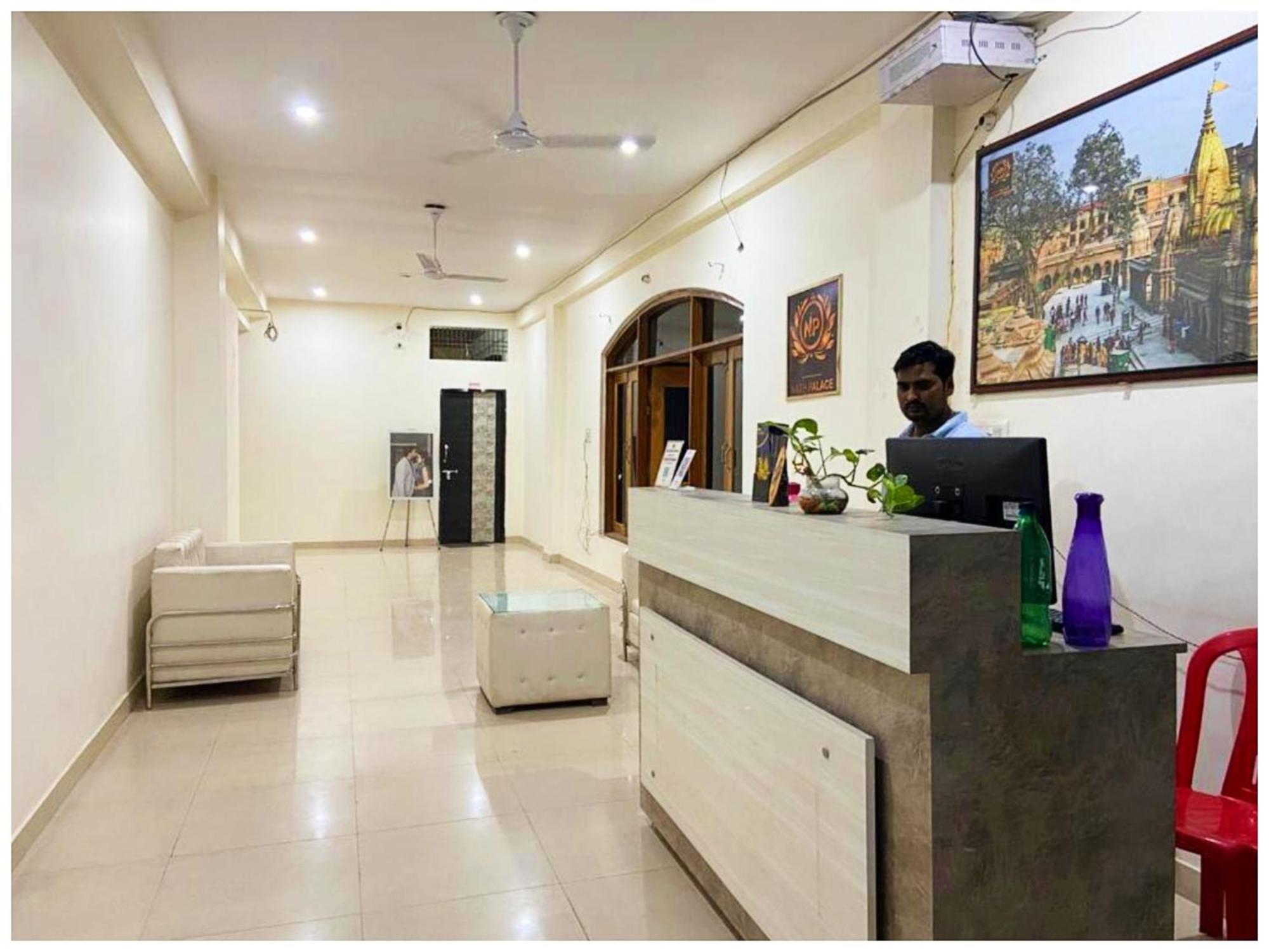 Nath # Palace Near Kashi Vishwanath Temple - Free Public Parking And Wifi Facilities - Air Conditioning 4* Varanasi
